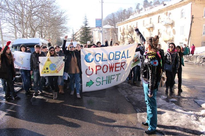 Tsiako cheers up the anti-coal march